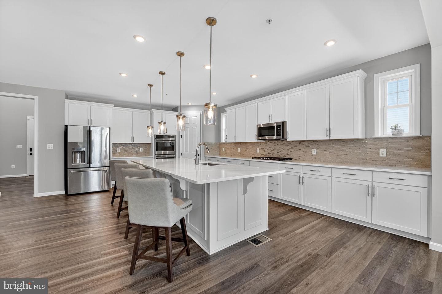 39 Legacy Drive photo 1