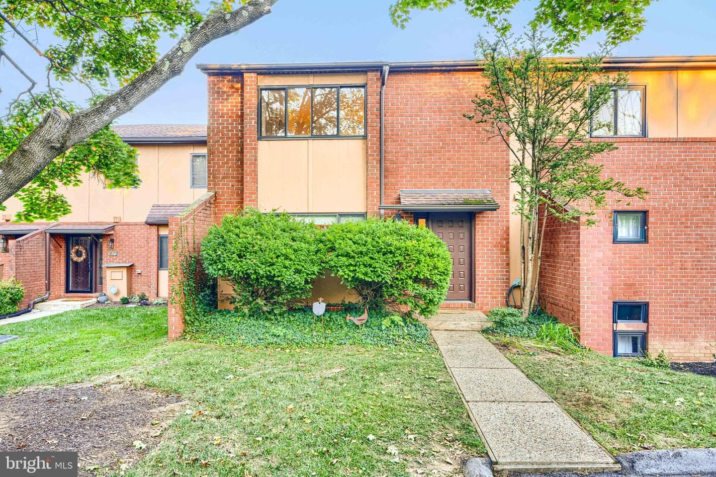8223 Ruxton Crossing Court
