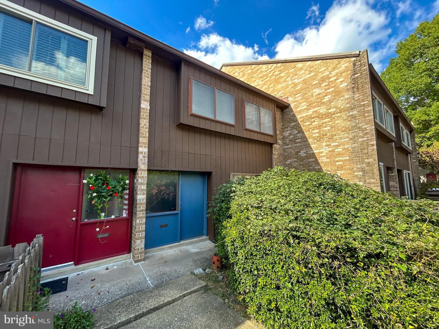 9 Penny Lane #9 photo 1
