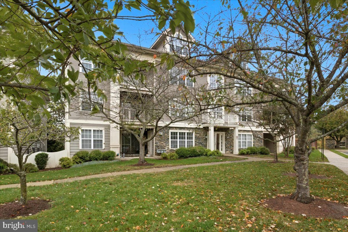 8815 Stone Ridge Circle #202 photo 1