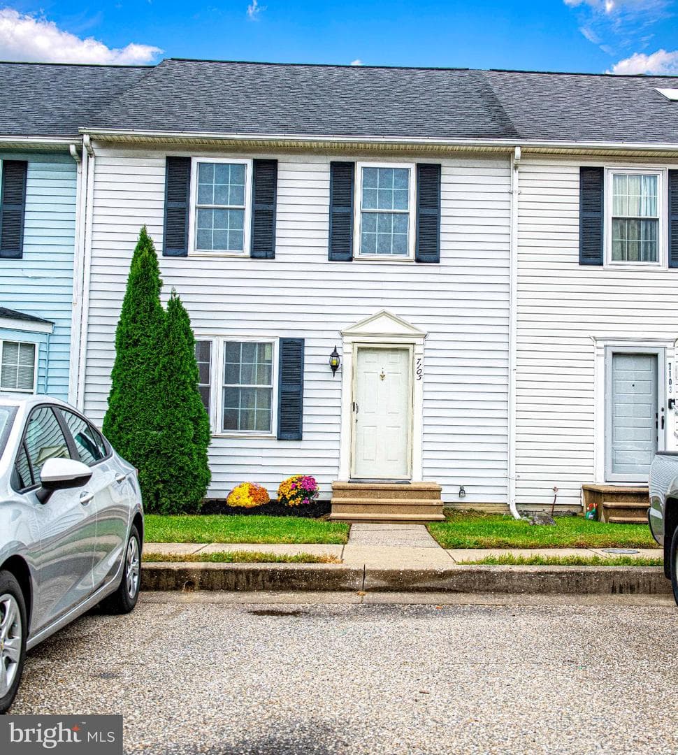 7105 Rutherford Green Circle photo 1