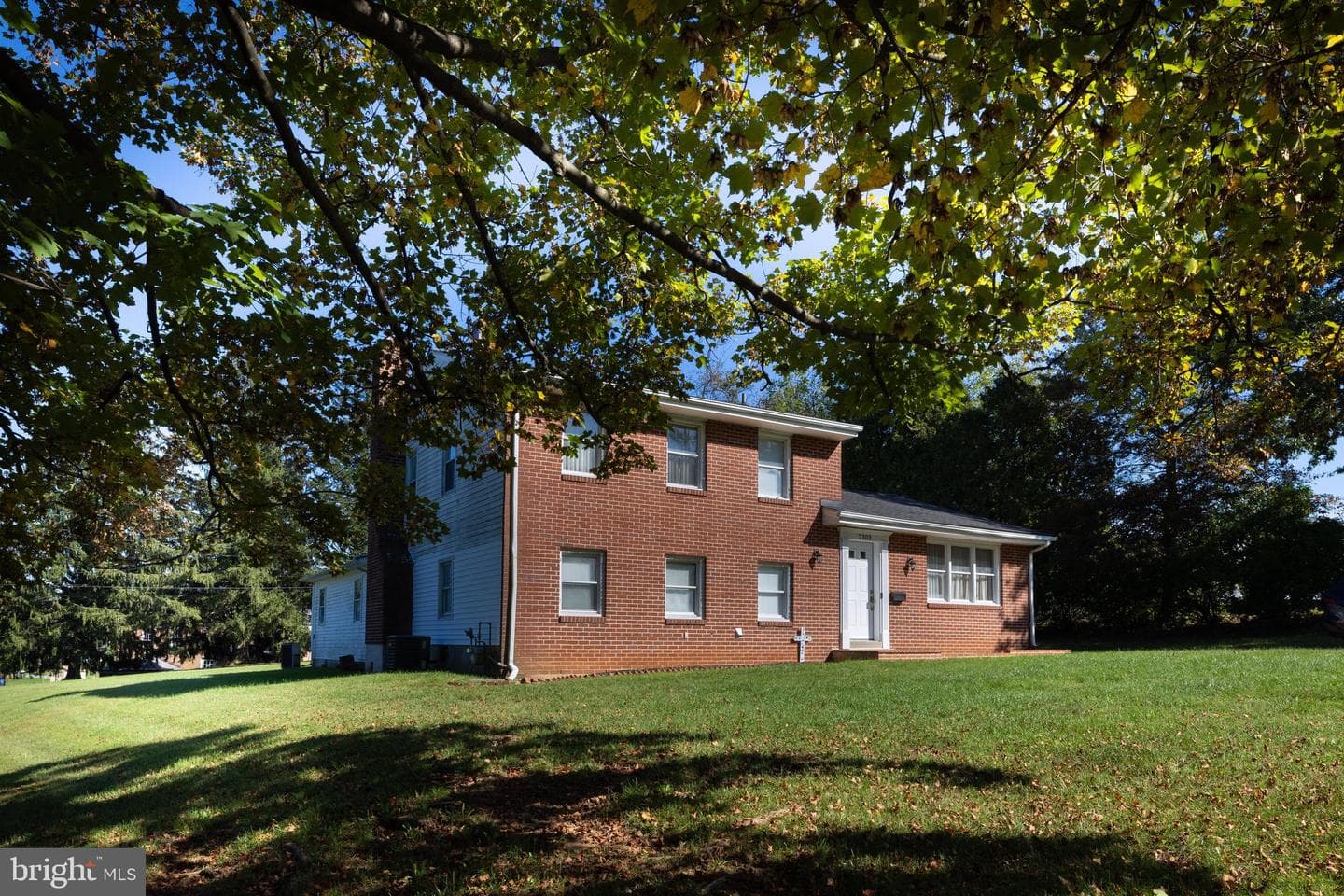 2303 Wuthering Road photo 1