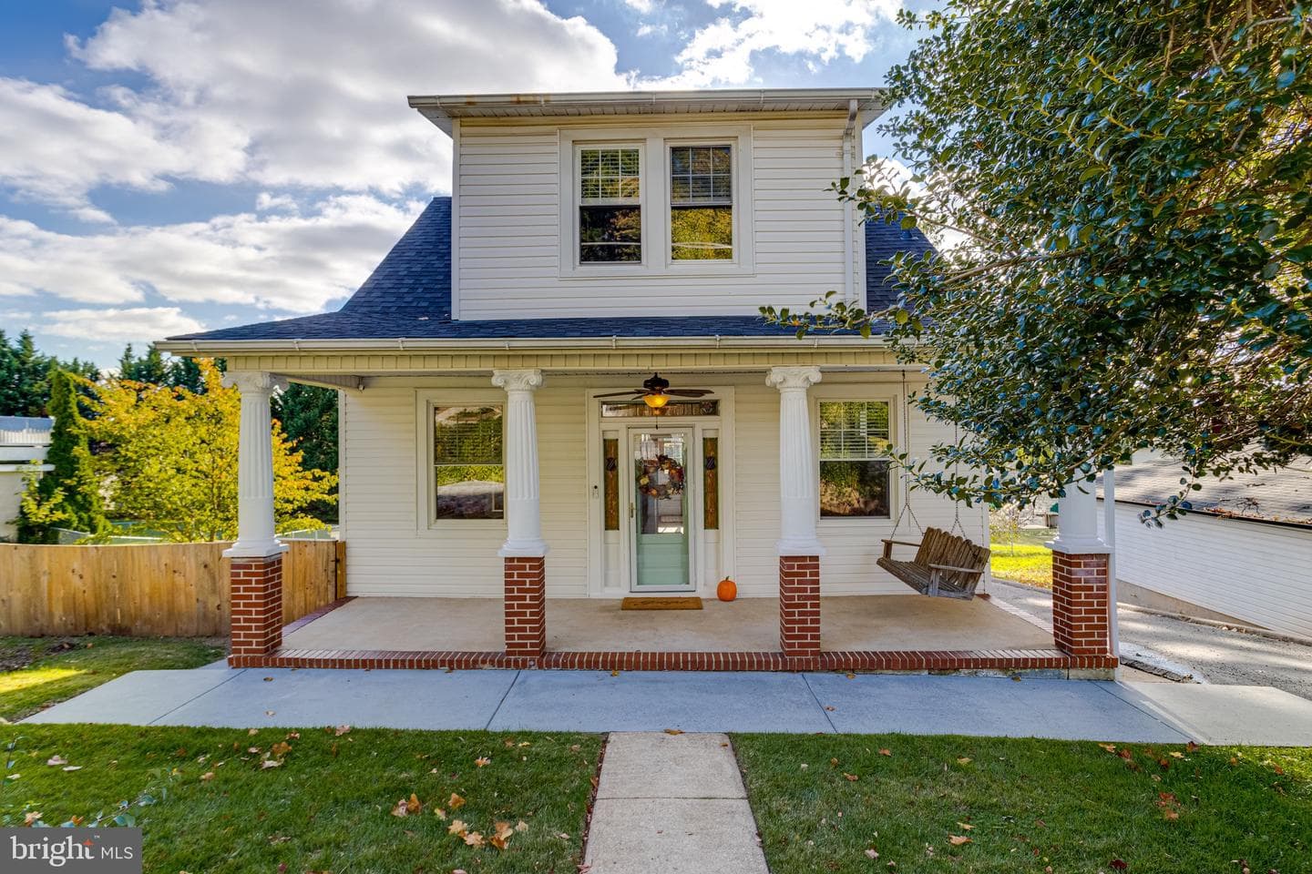 1329 Pine Grove Avenue photo 1