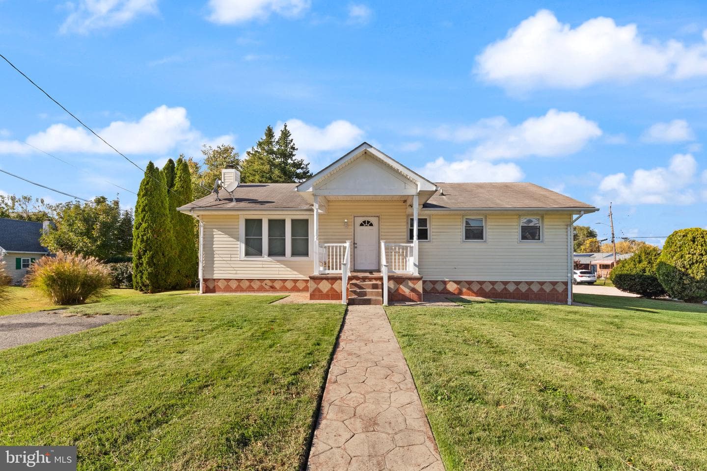 1206 Ingleside Avenue photo 1