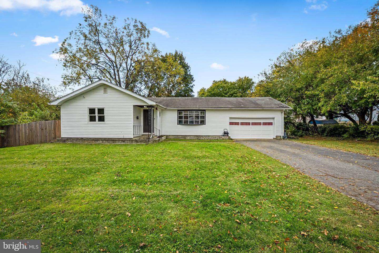1804 Crafton Avenue photo 1