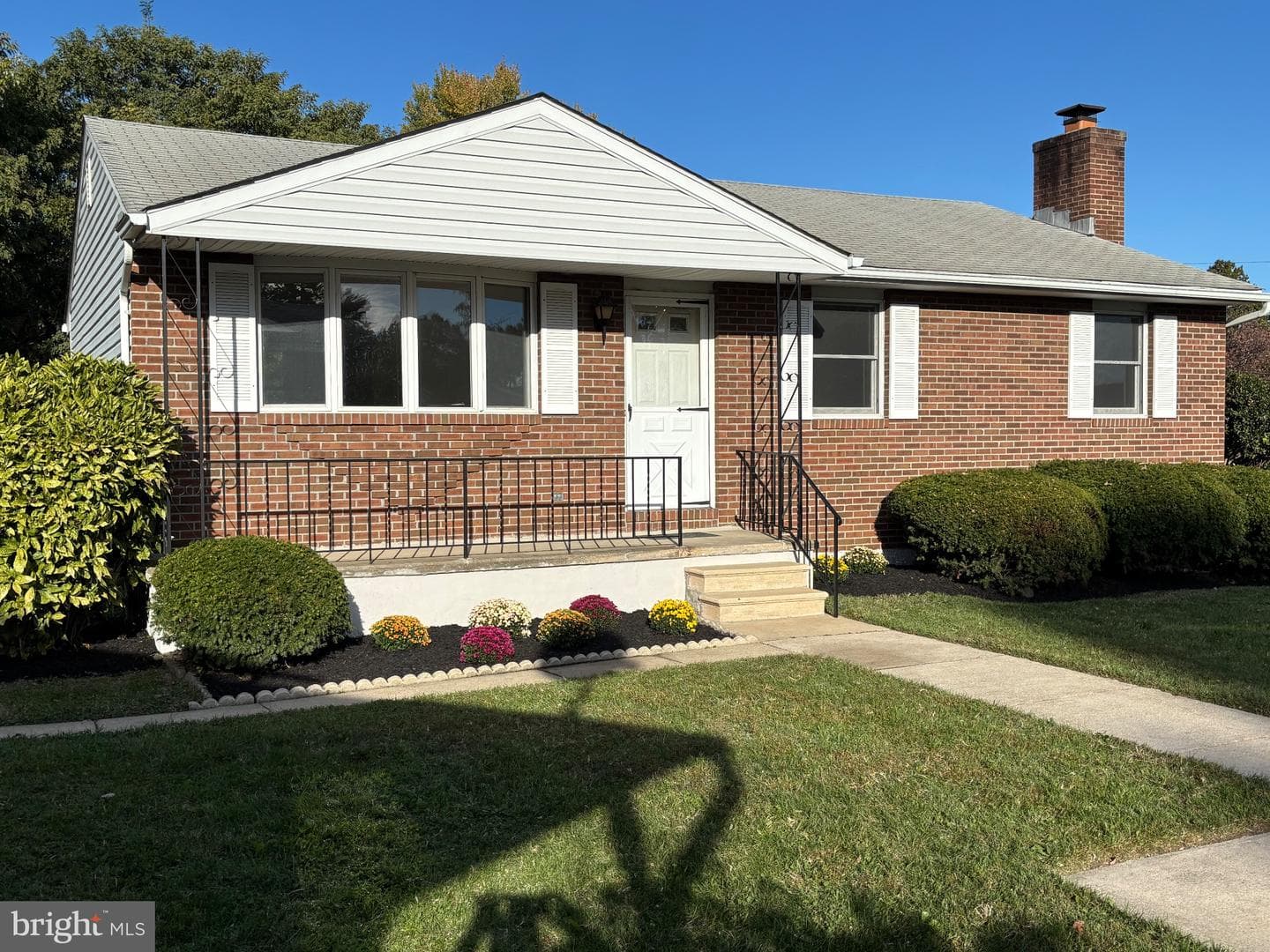 11 McKenna Court photo 1