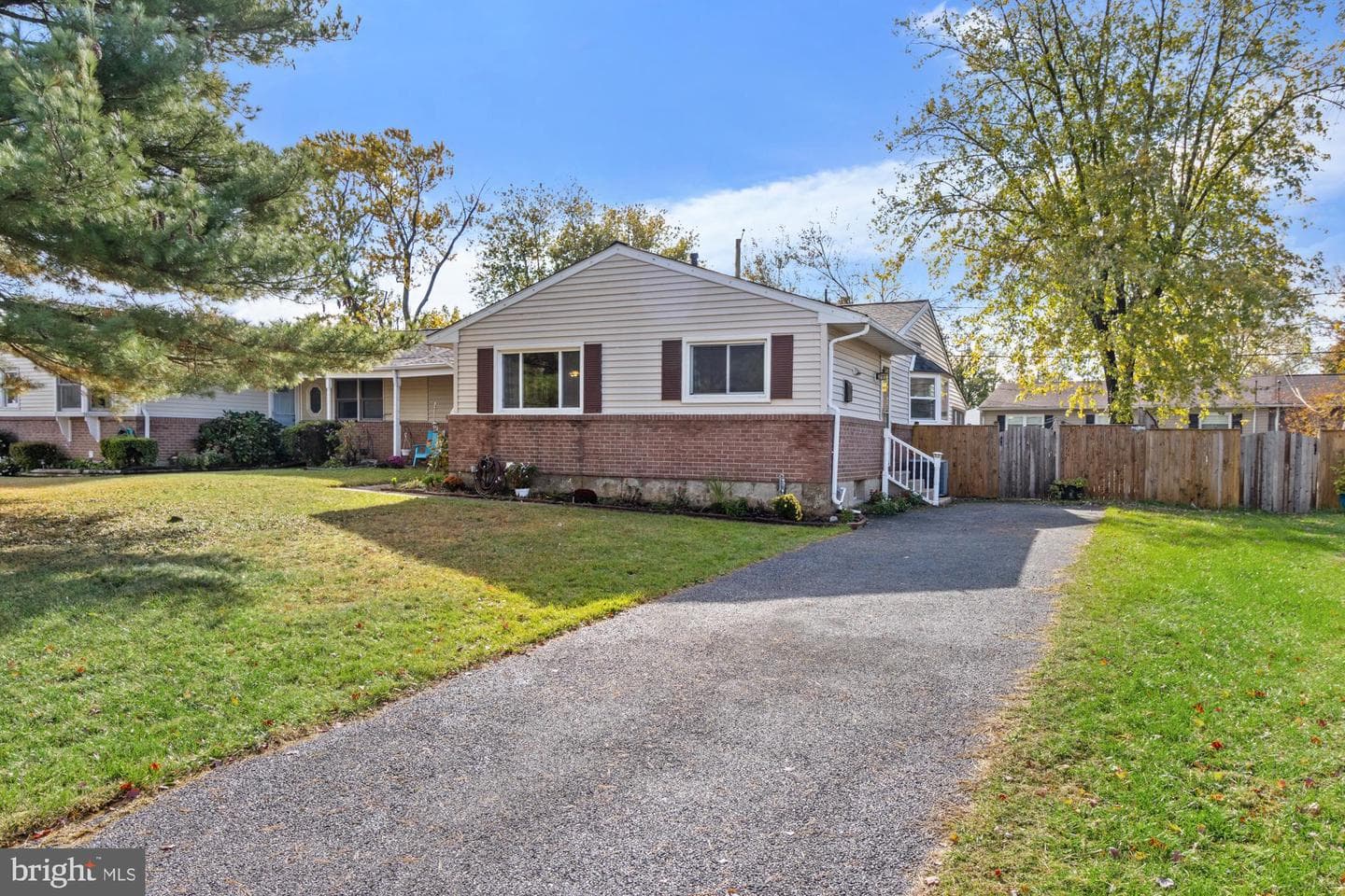 9006 Wood Park Court photo 1