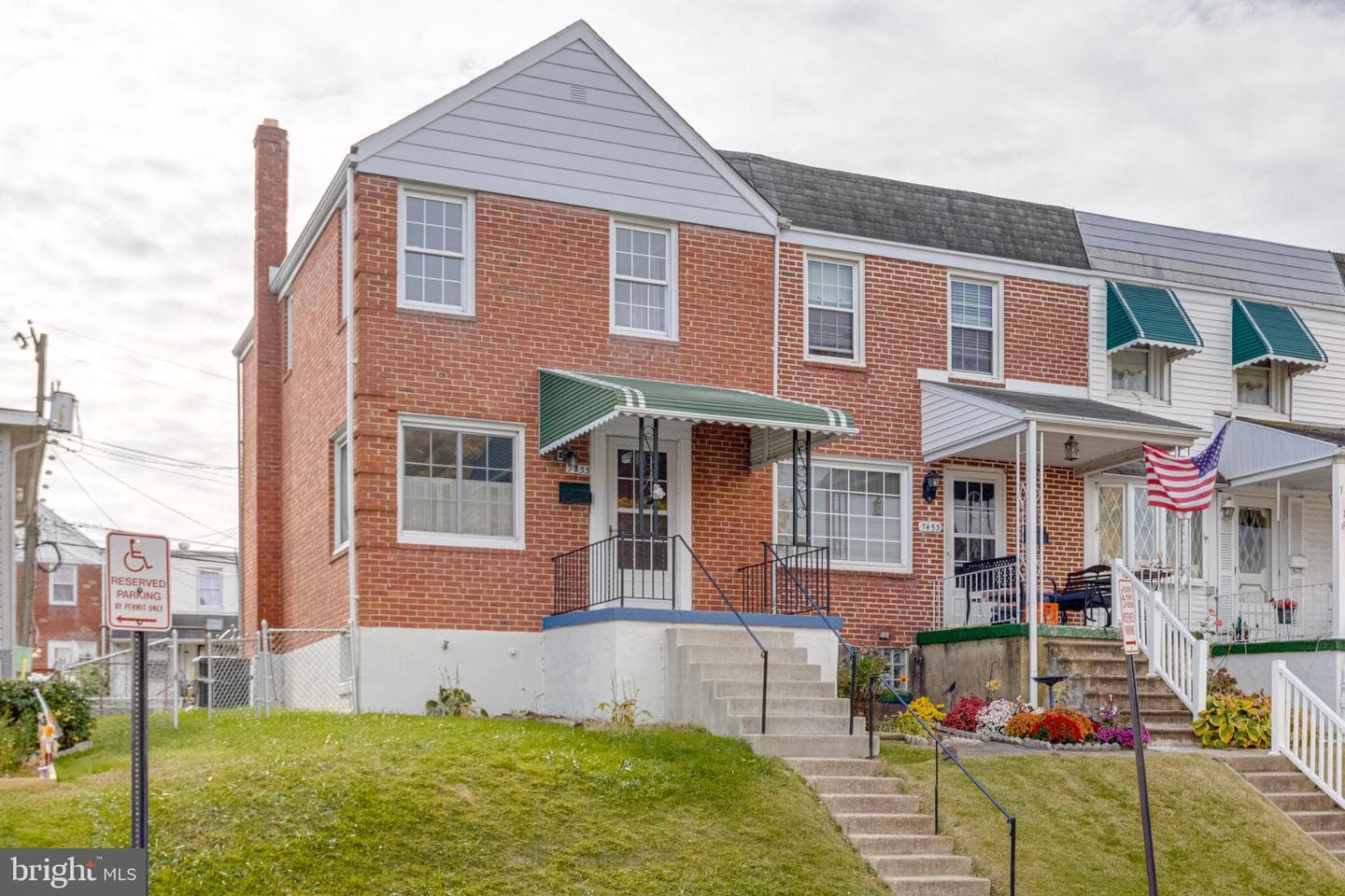 7455 Manchester Road photo 1
