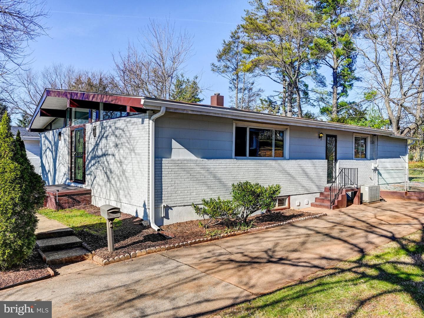 4712 Old Court Road photo 1