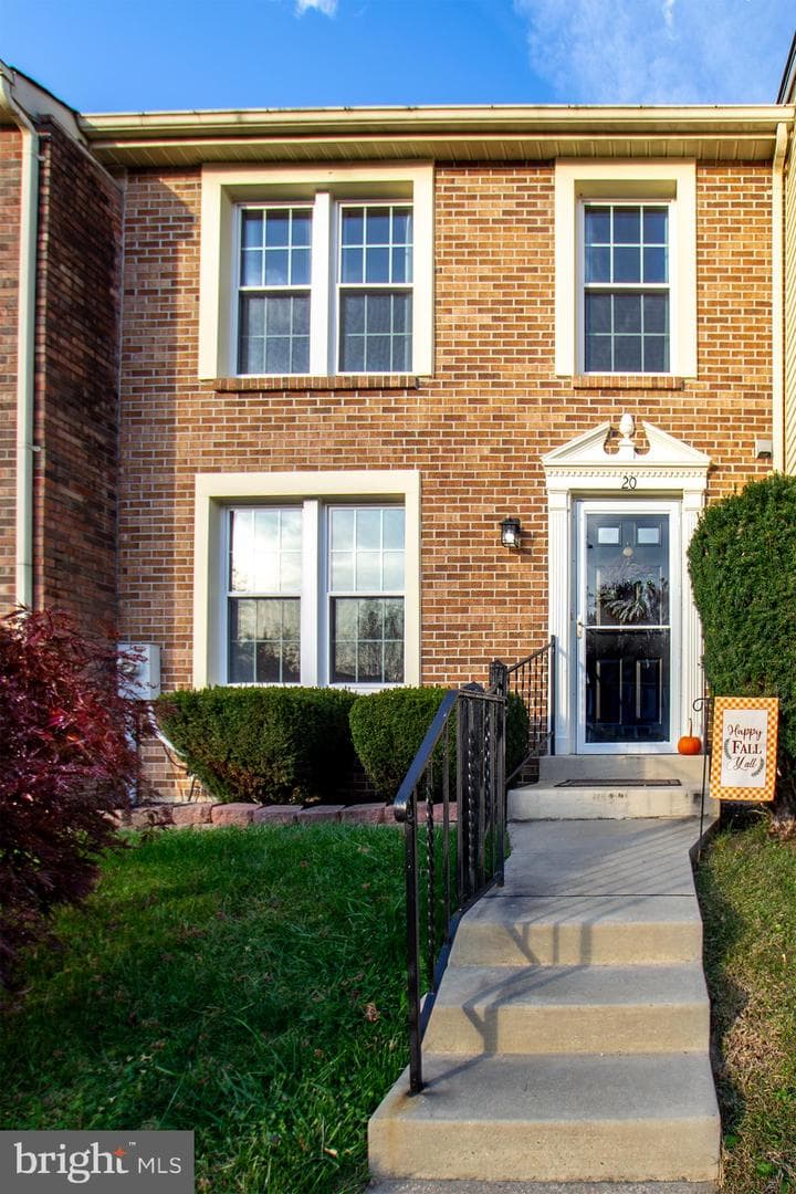 20 Hoban Court photo 1