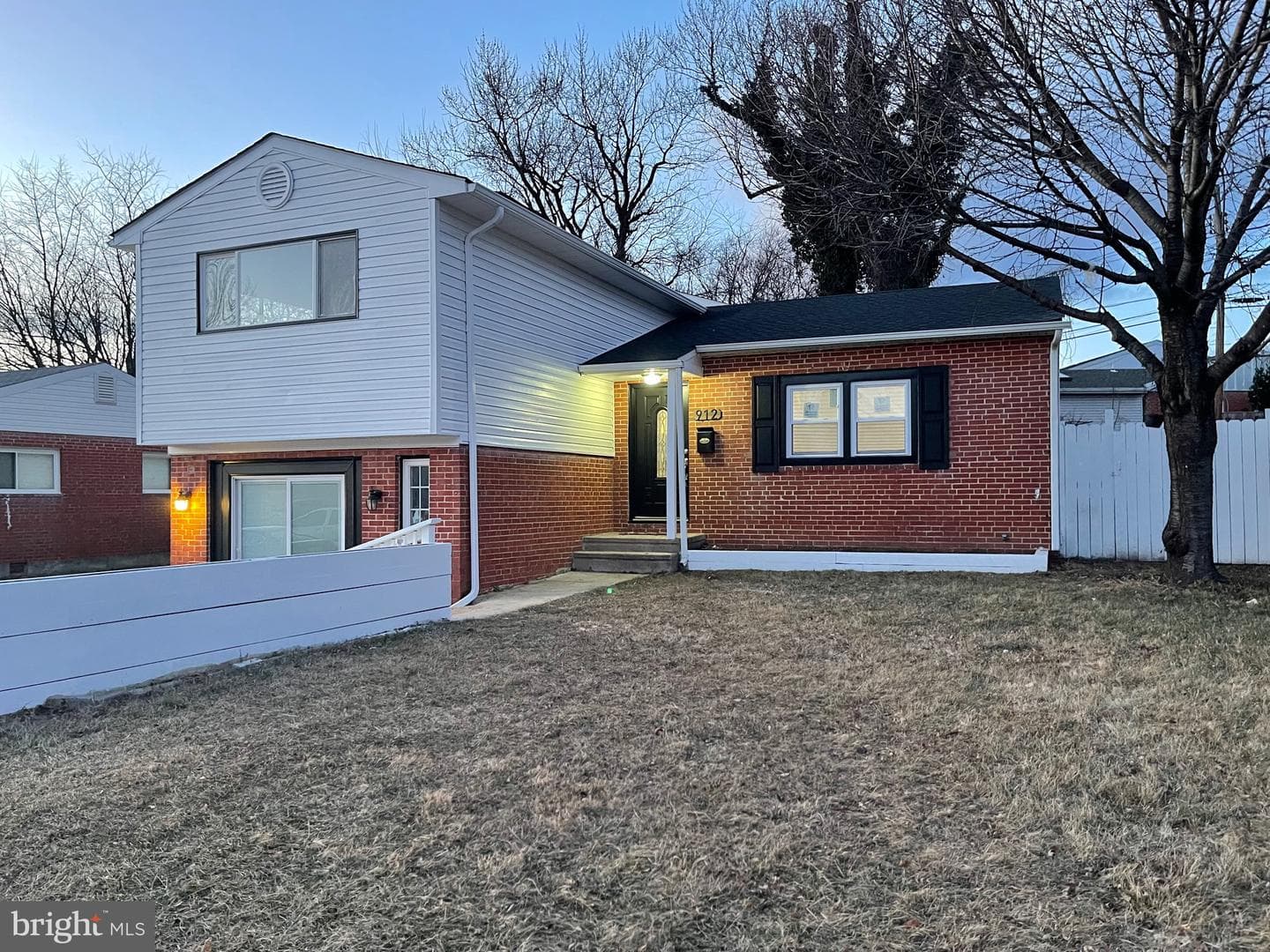 912 Marksworth Road photo 1