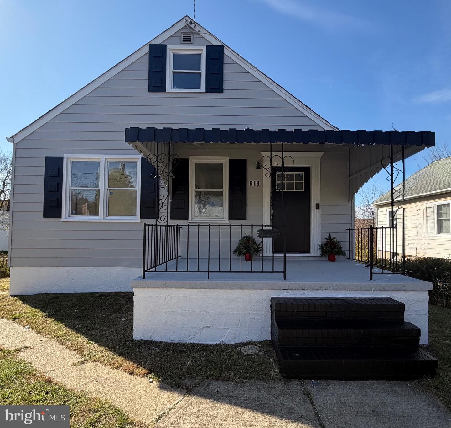 618 Wilson Avenue photo 1