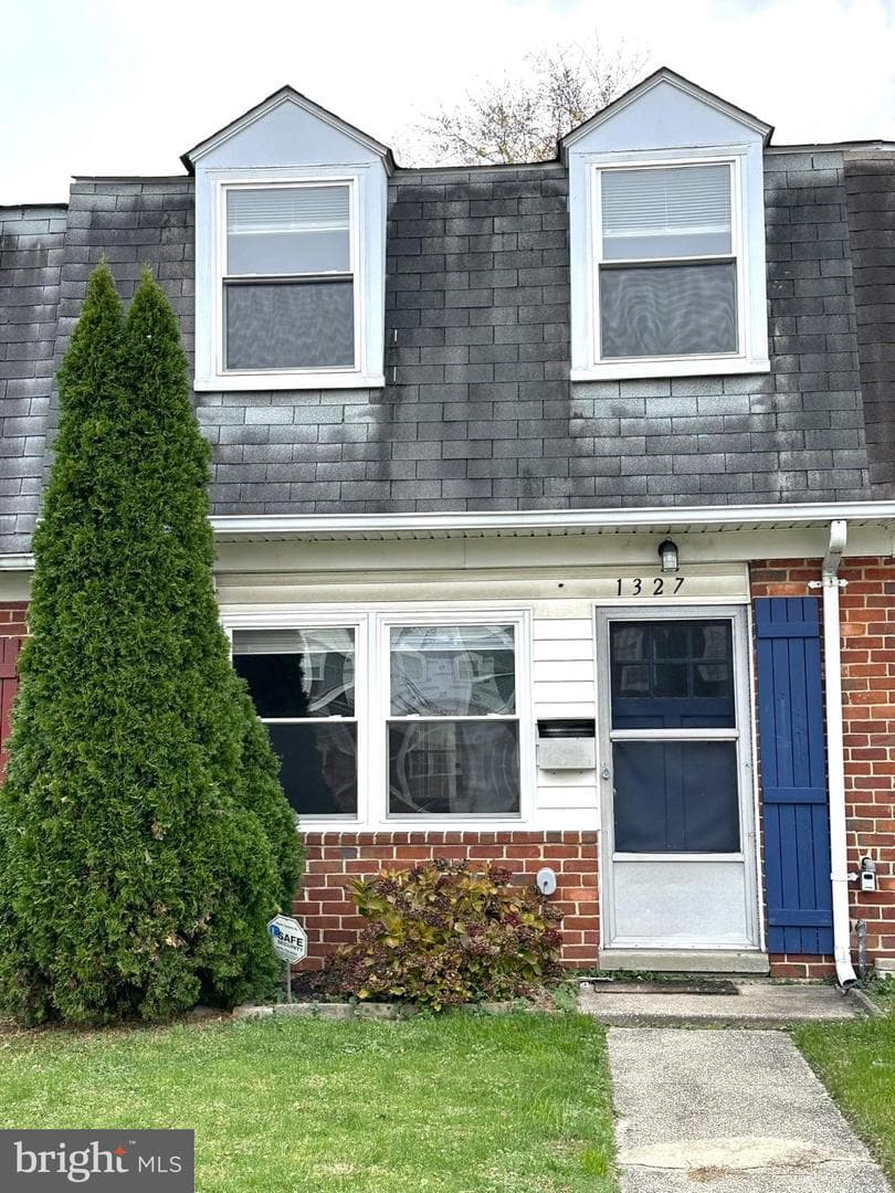 1327 Mantle Street photo 1