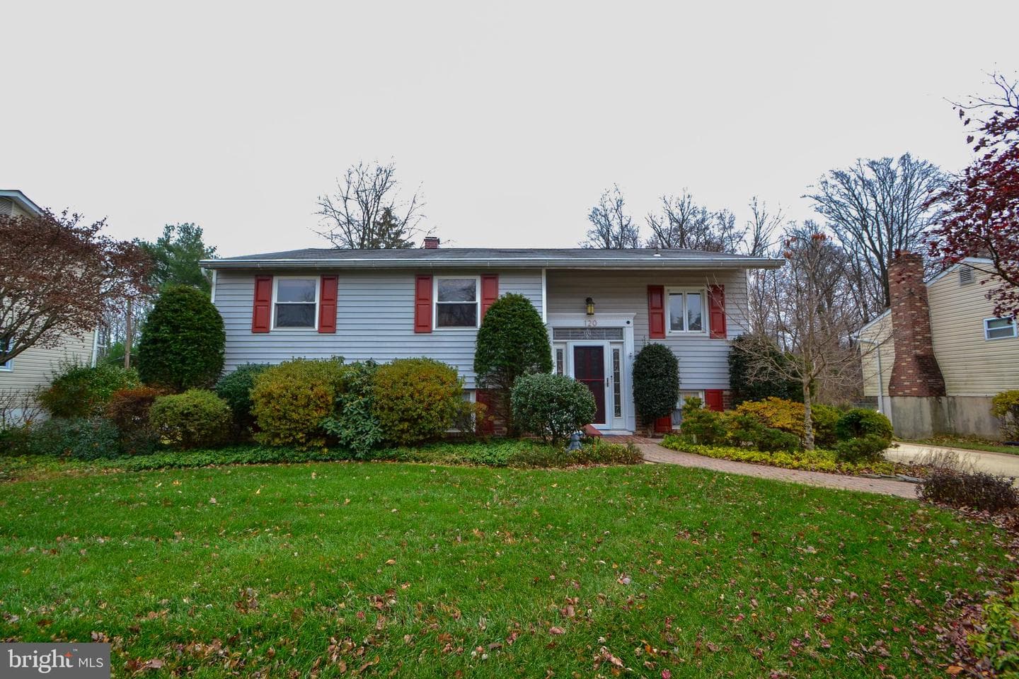 120 Lamport Road photo 1