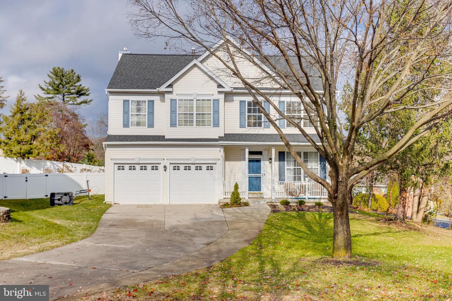 5032 Springhouse Circle photo 1