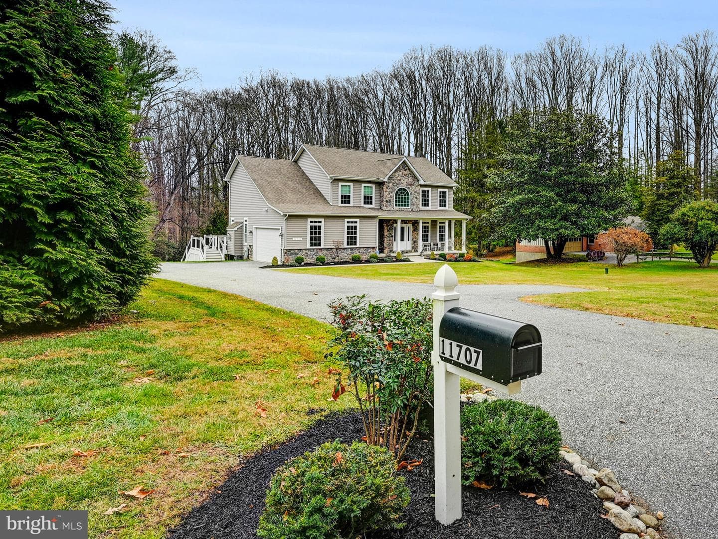11707 Manor Road photo 1