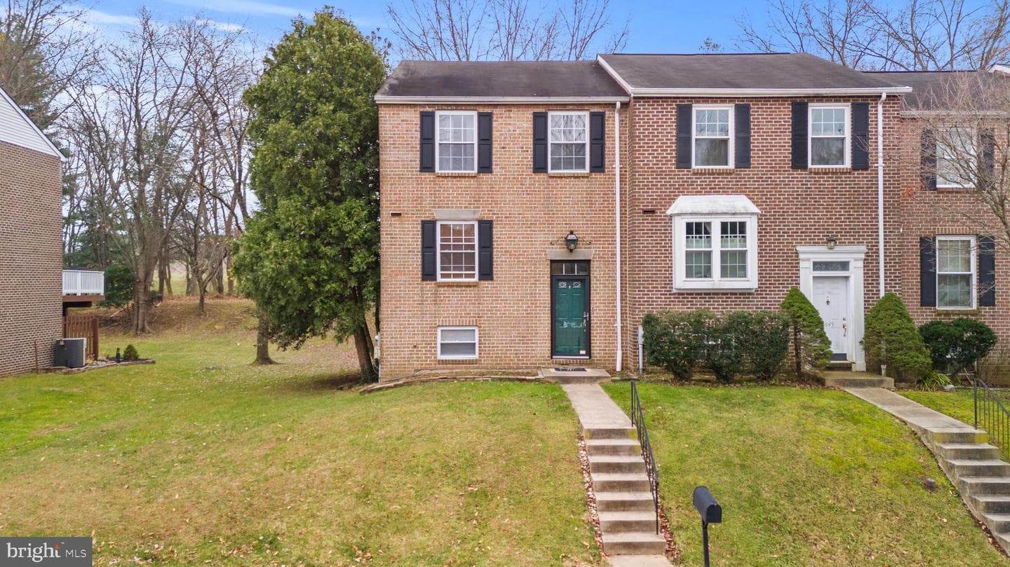 2647 Ebony Road photo 1