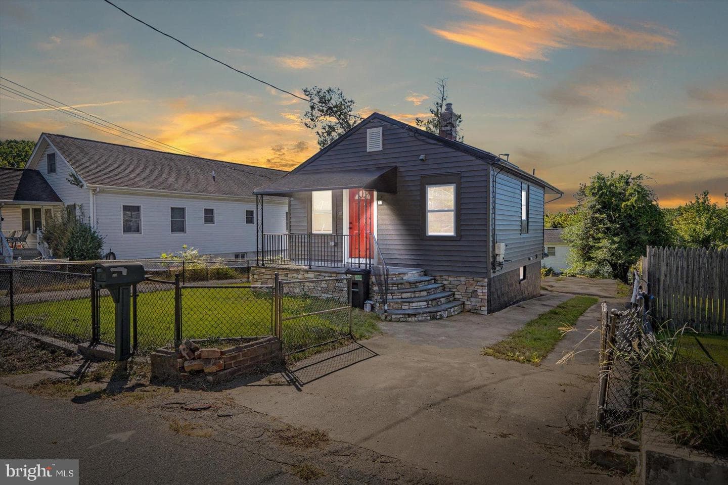 811 Rosedale Avenue photo 1
