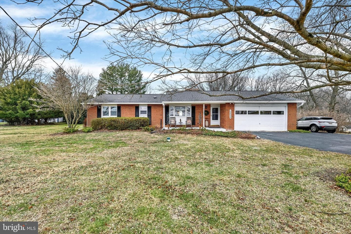 13324 Manor Road photo 1