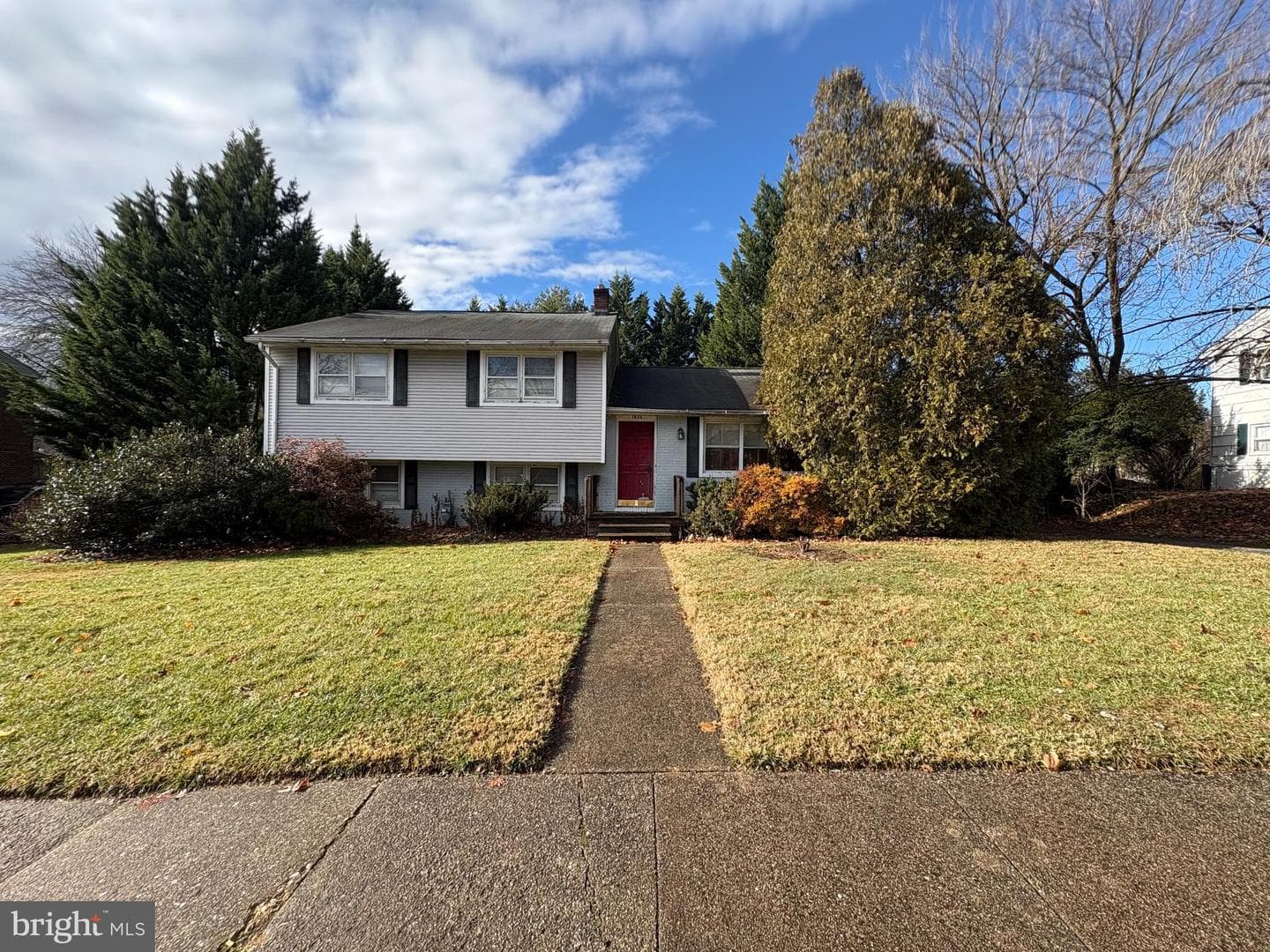 1634 Alston photo 1
