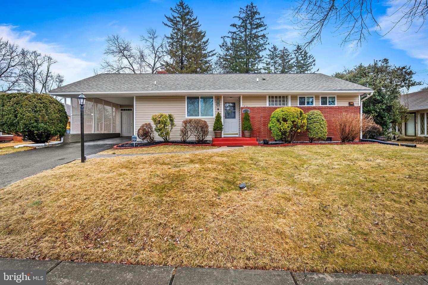 624 Fairway Drive photo 1