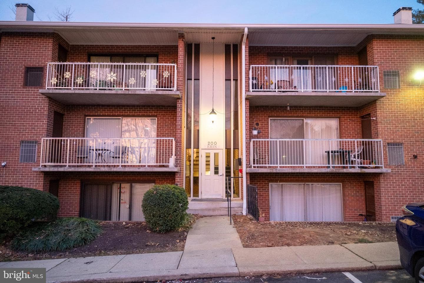 200 Erin Way #204