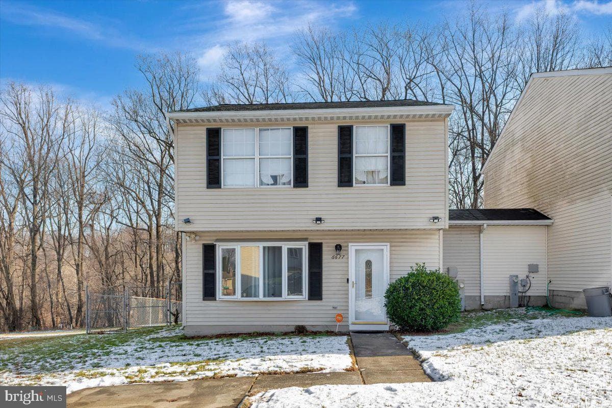6677 Spring Mill photo 1
