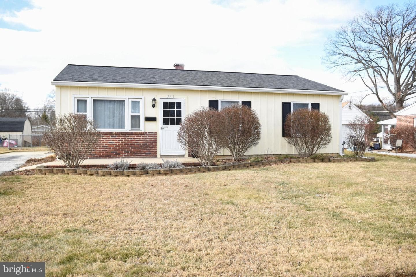 341 Walgrove Road photo 1