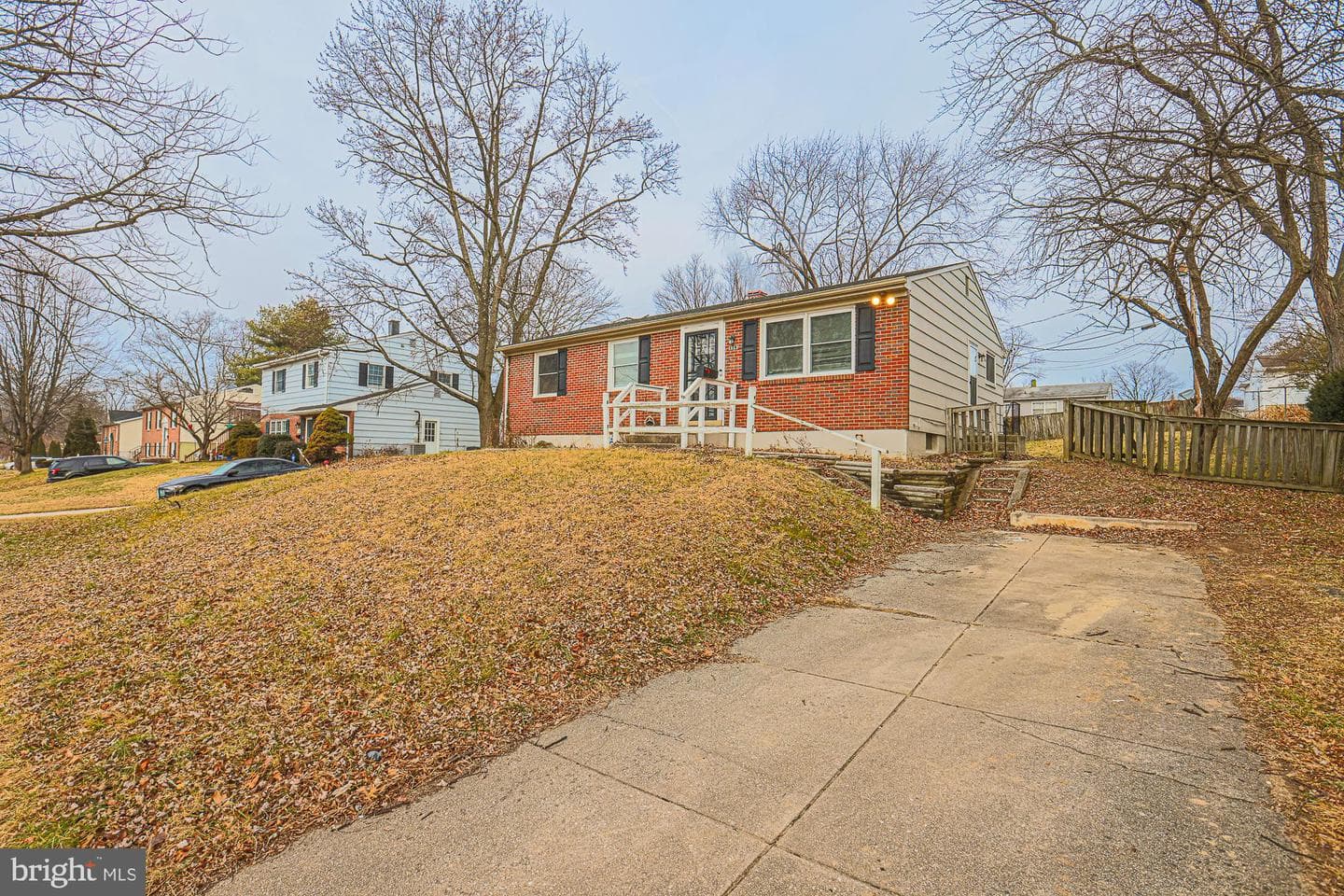 114 Glyndon Drive photo 1