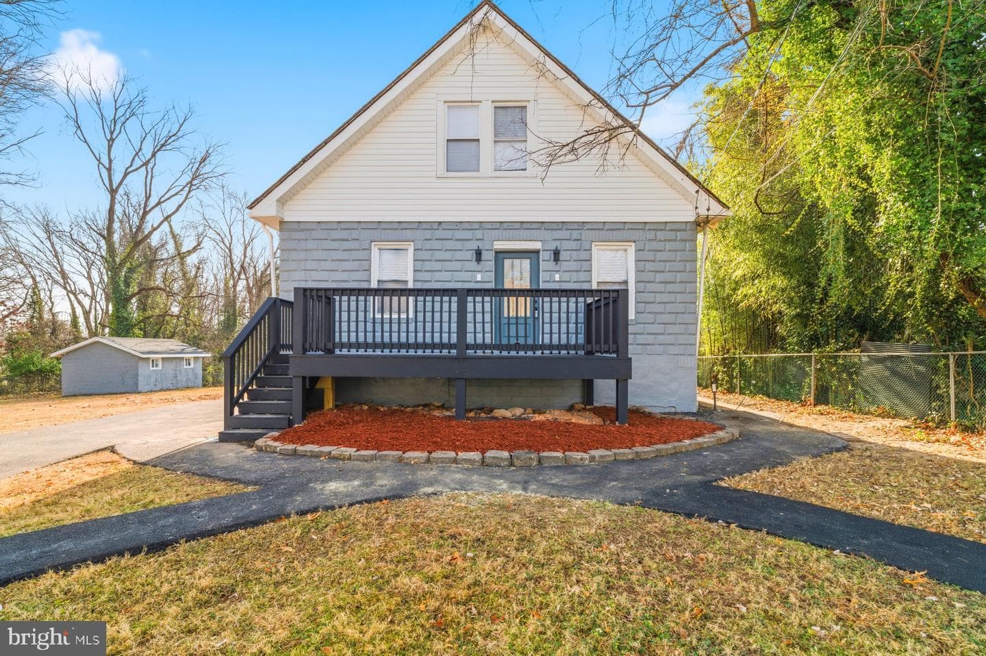 413 1st Avenue photo 1