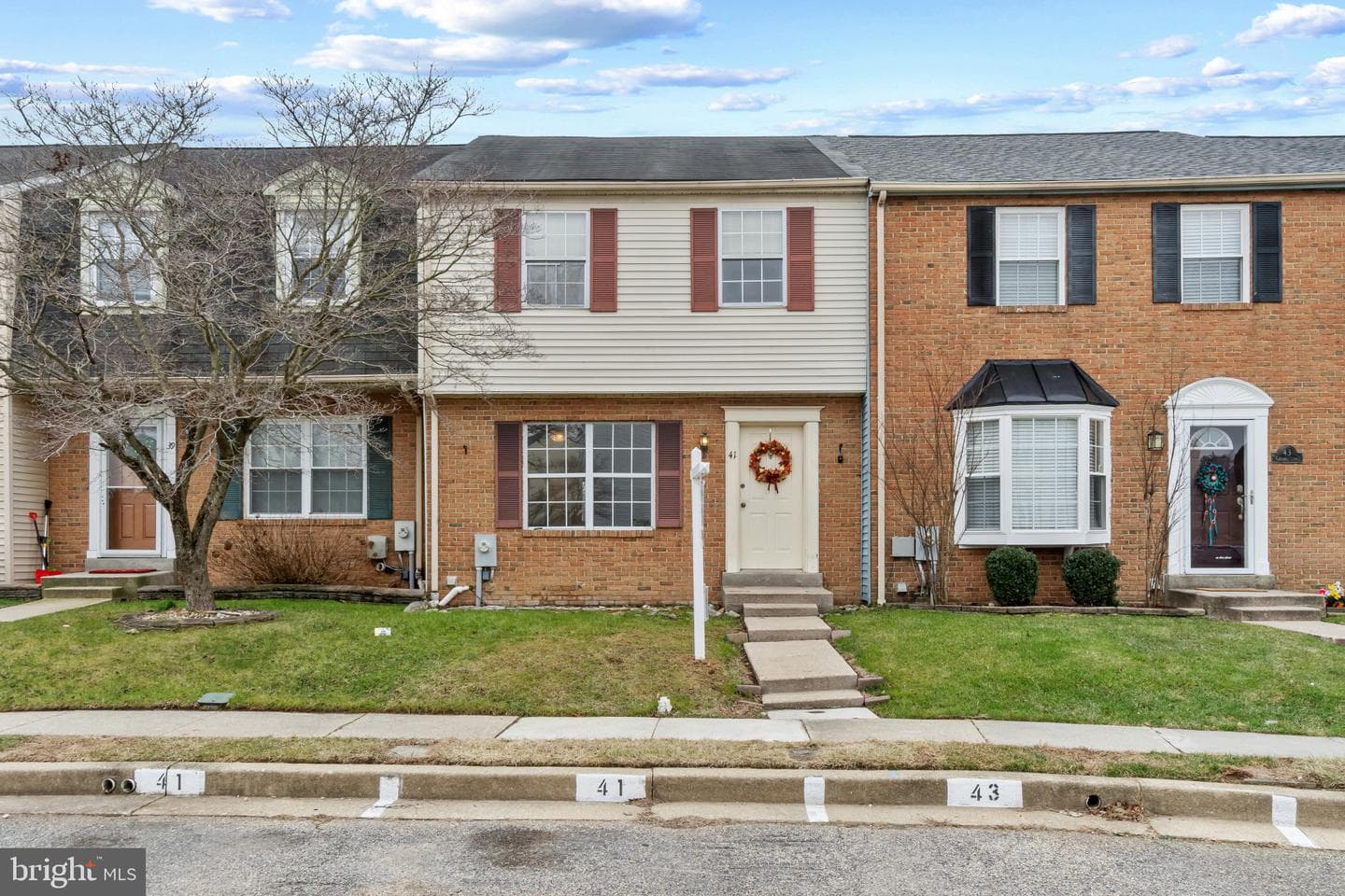 41 Chesthill Court photo 1