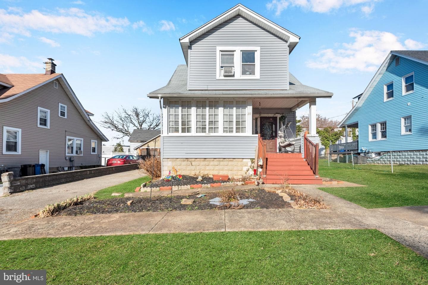 20 Waldron Avenue photo 1