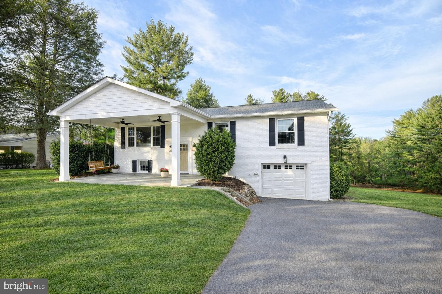 4406 Old Farm Road photo 1