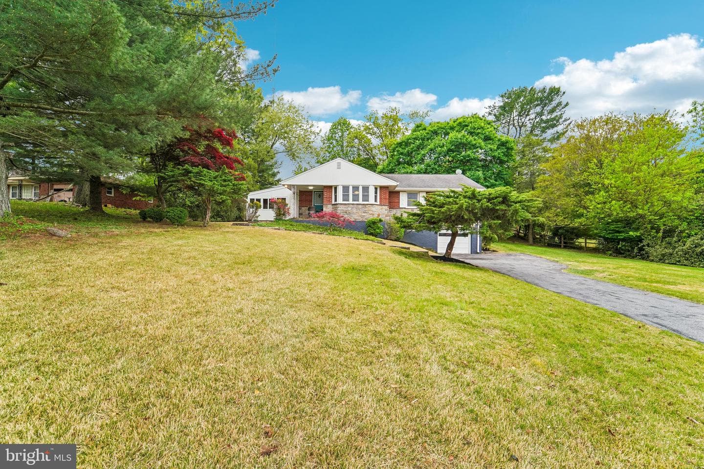 1905 Cedar Circle Drive