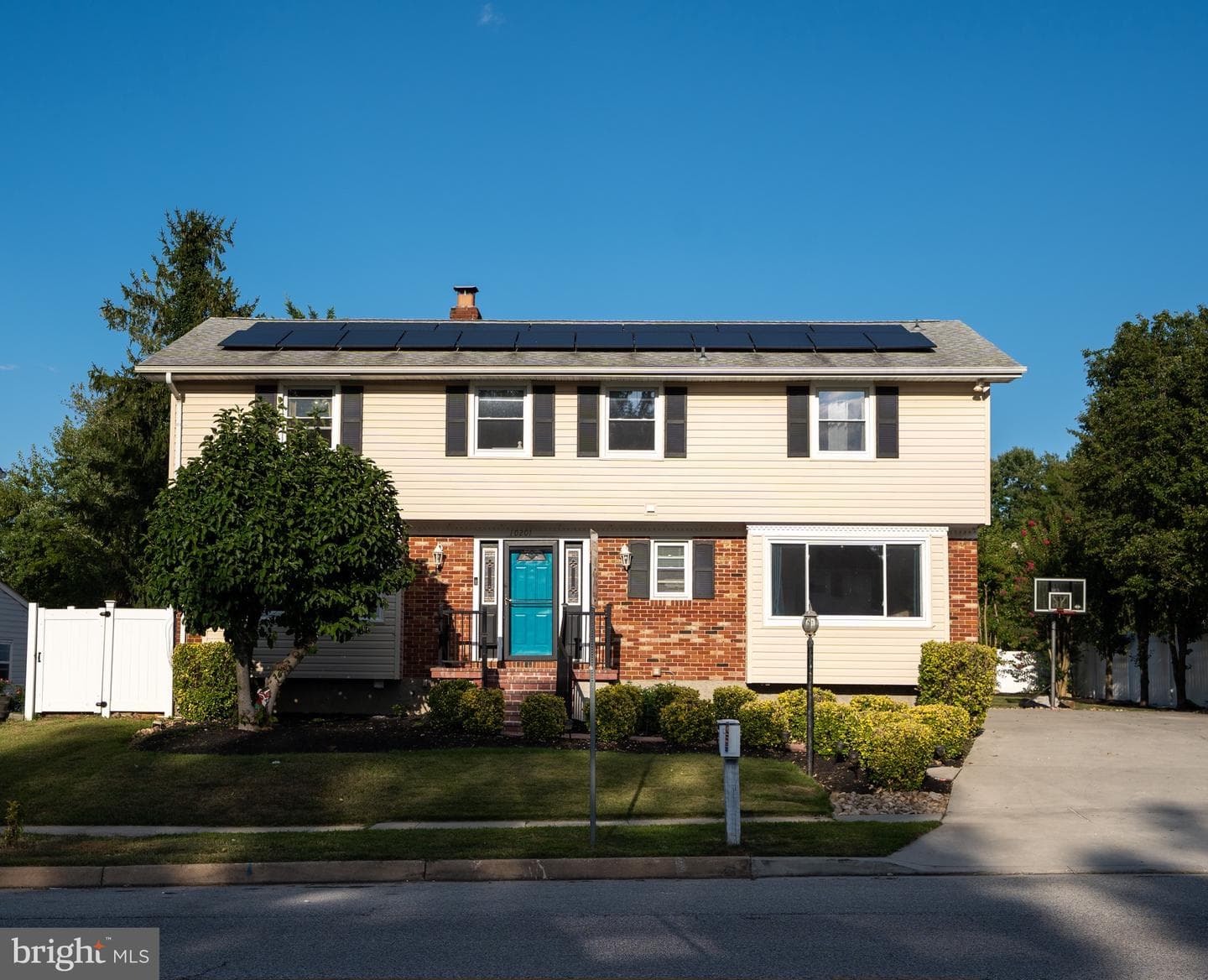 10201 Greenside Drive photo 1