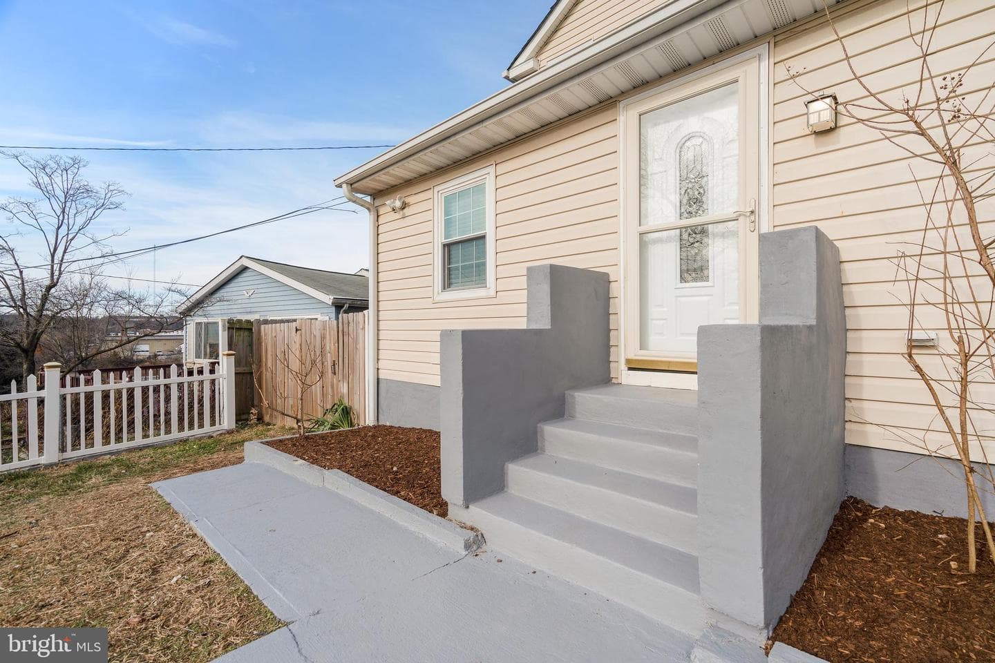 104 Ridge Avenue photo 1