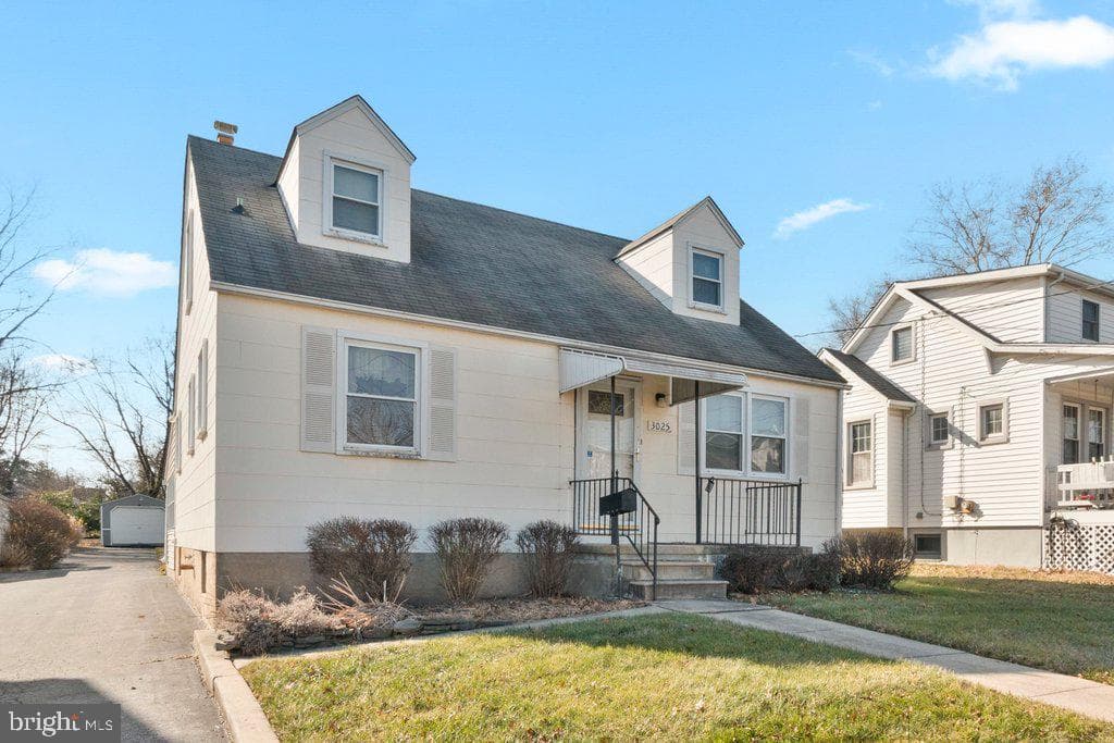 3025 Woodside Avenue photo 1