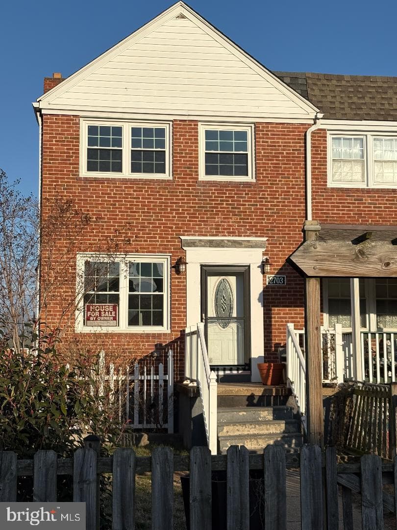 2703 Creston Road photo 1
