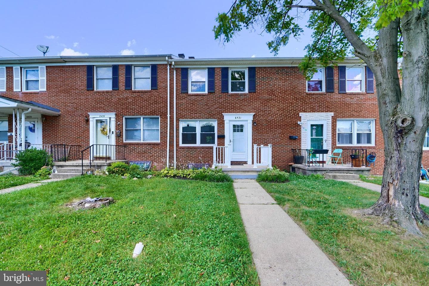 8431 Harris Avenue photo 1
