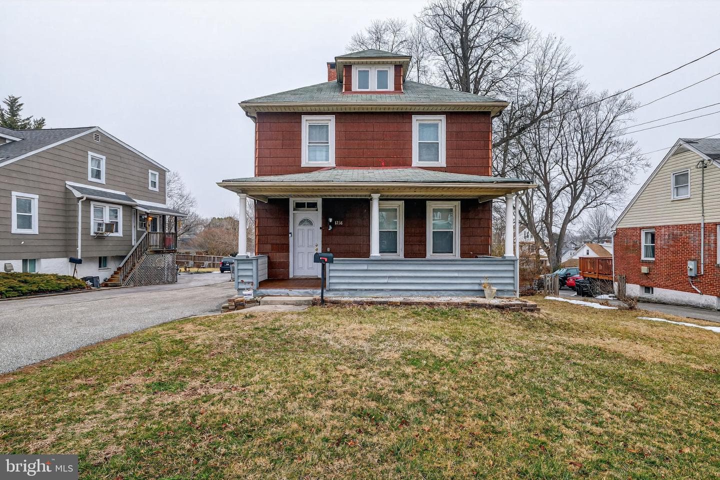 1258 Linden Avenue photo 1