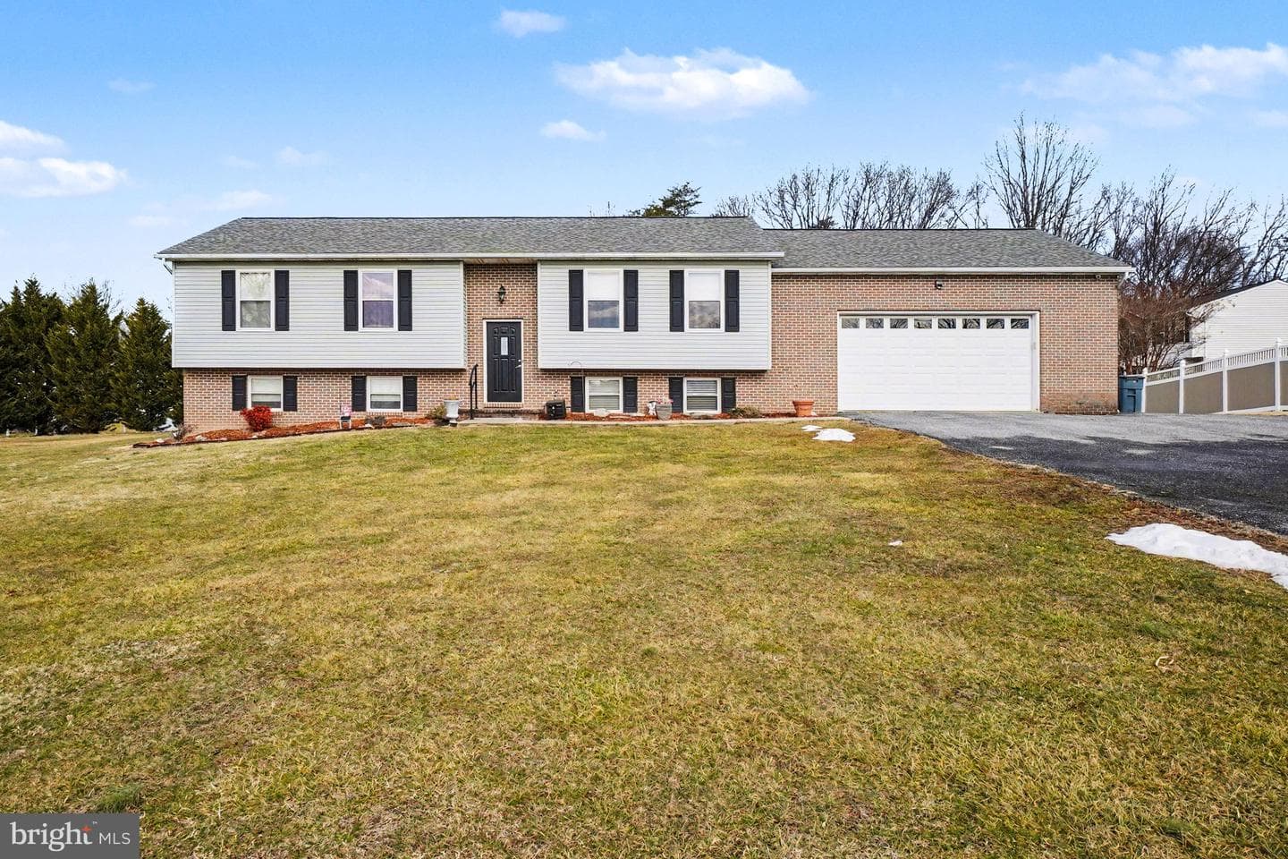 8636 Winding Way