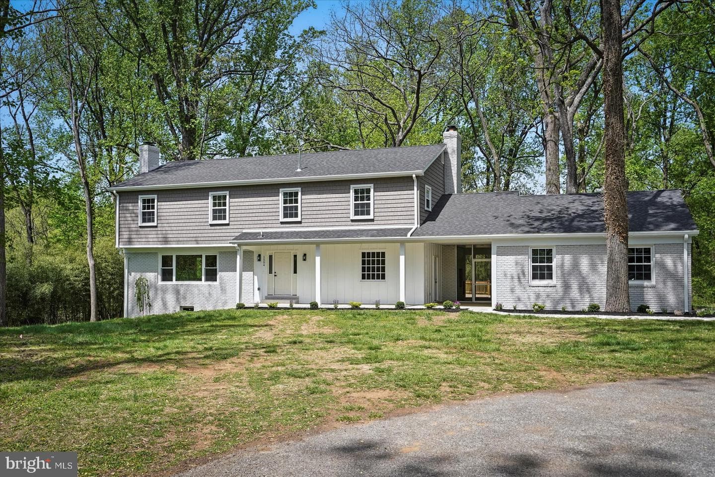1504 Ameshire photo 1