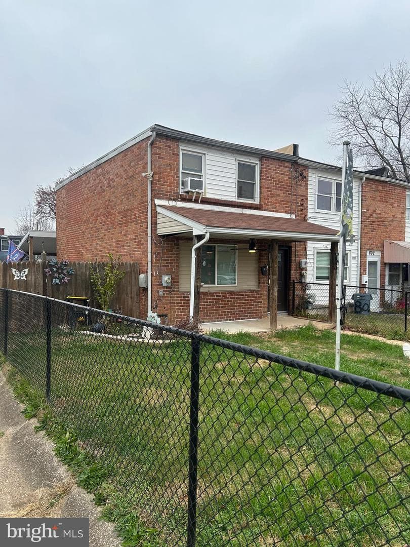 800 Seckel Court photo 1