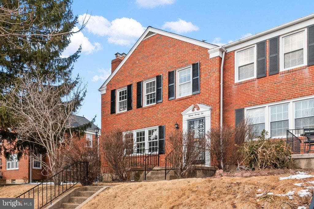 1522 Doxbury Road