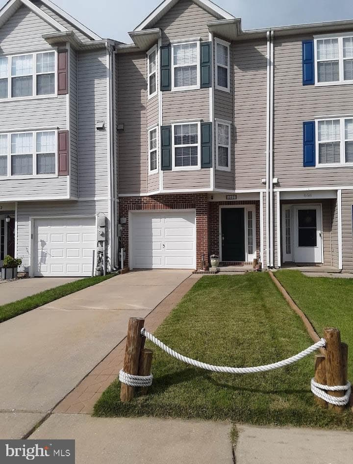 660 Hunting Fields Road