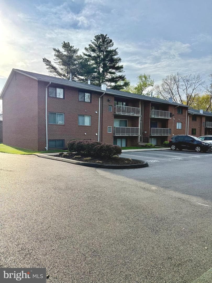 105 Fitz Court #202