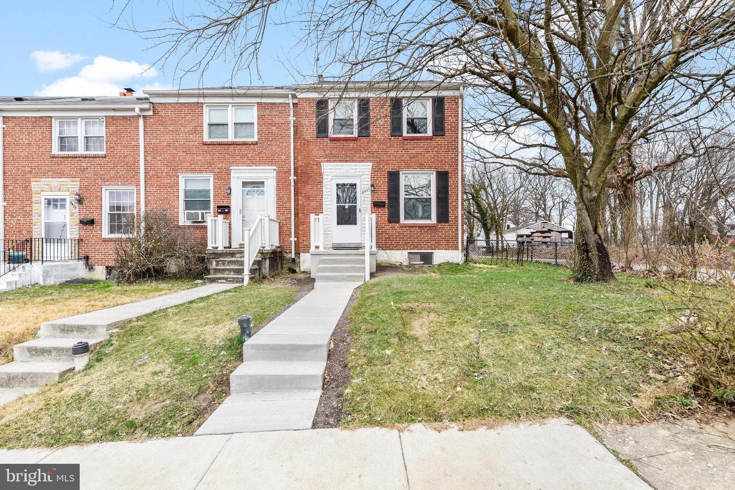 8423 Water Oak photo 1