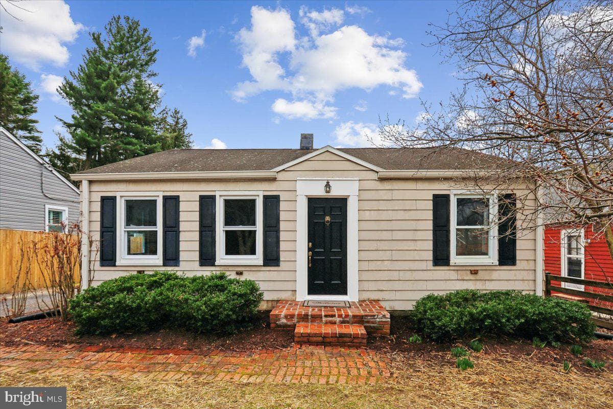 1603 Twin Maple