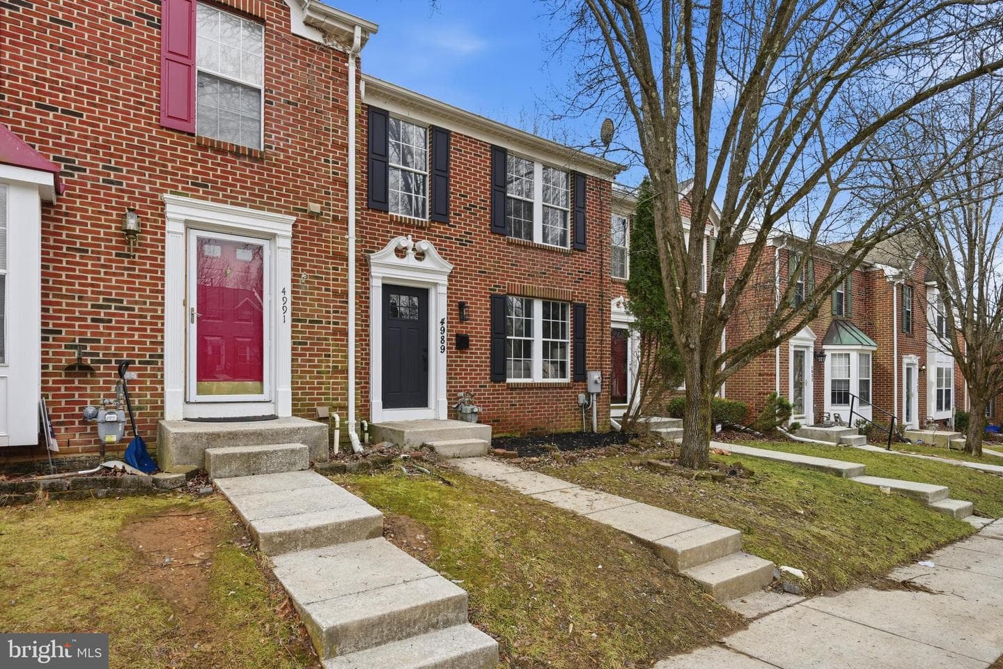 4989 Lockard Drive photo 1