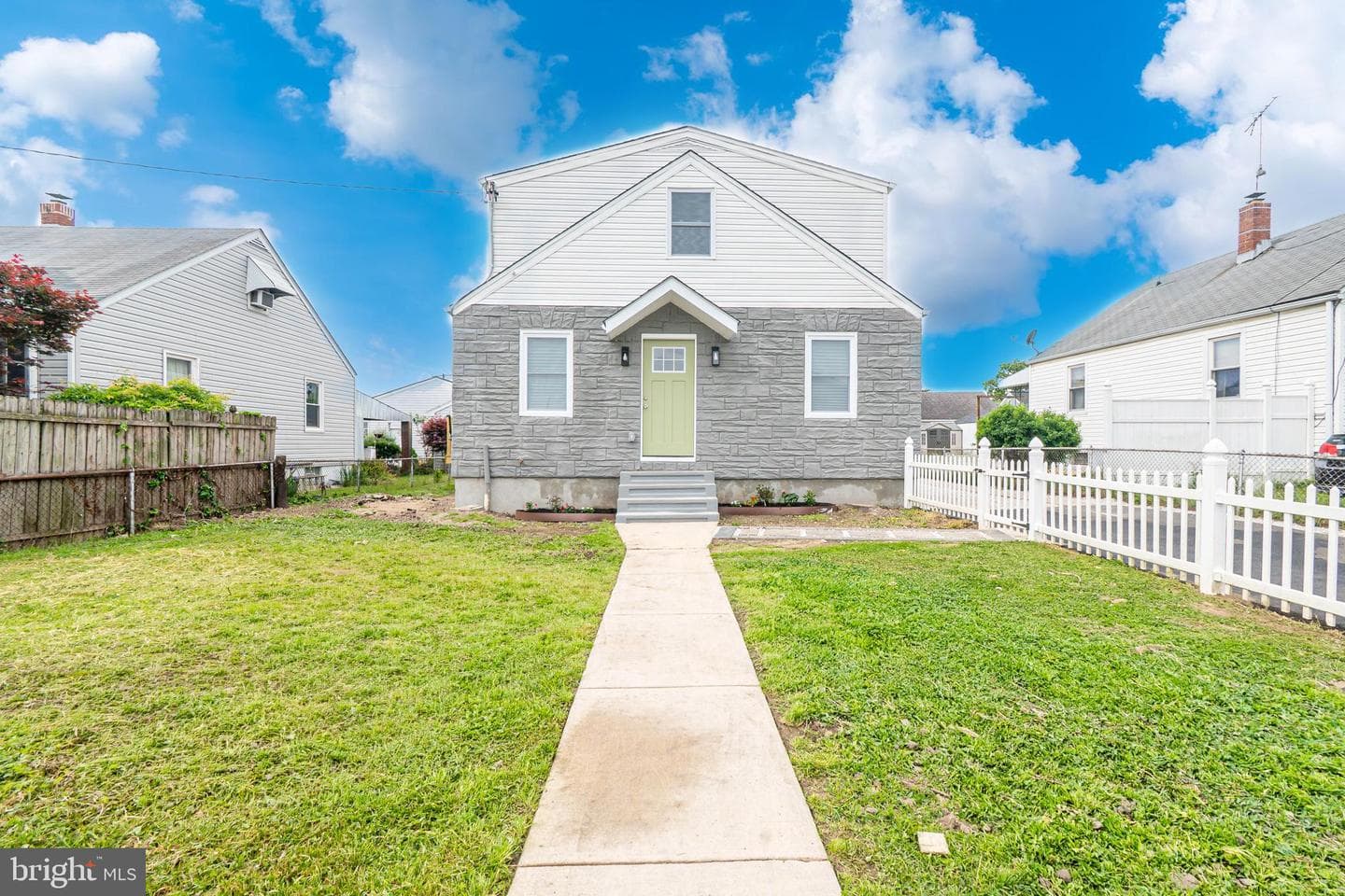 1219 N Point Road